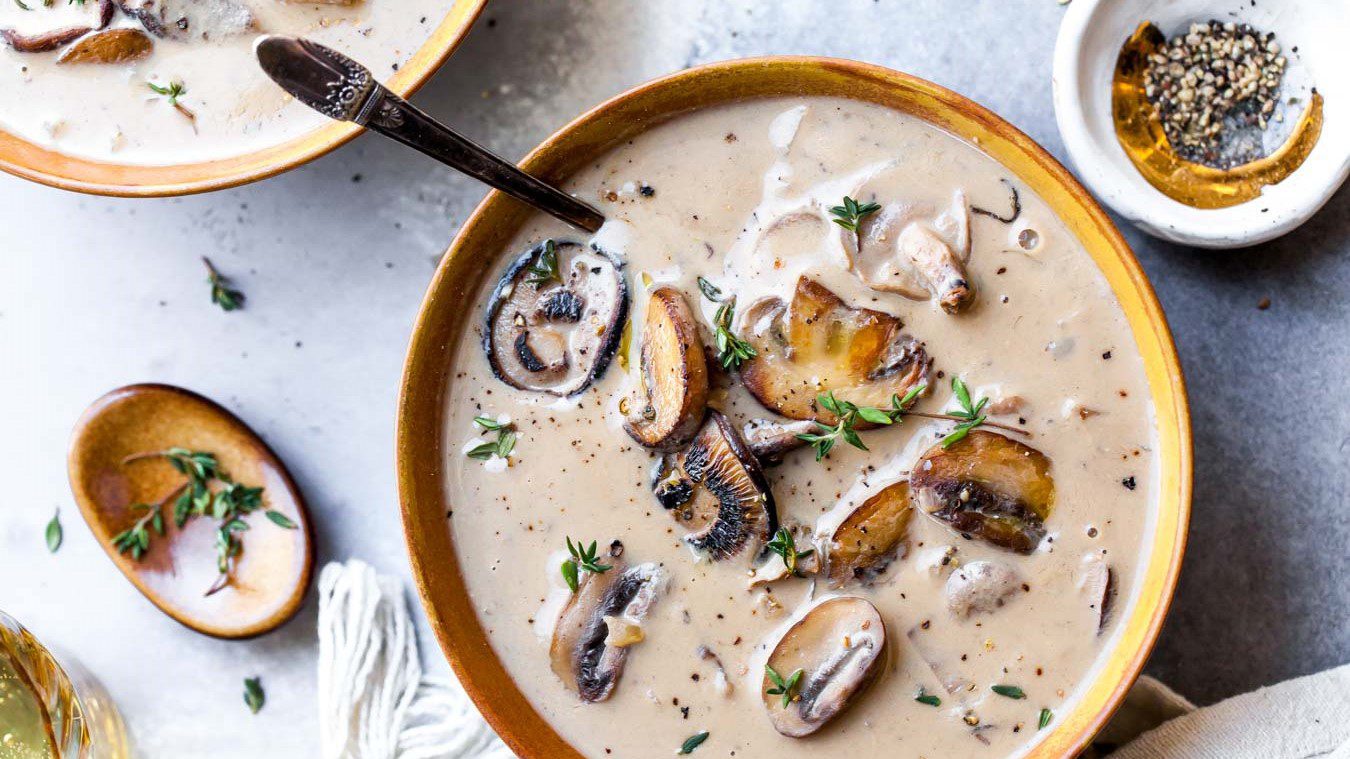 سوپ شیر و قارچ