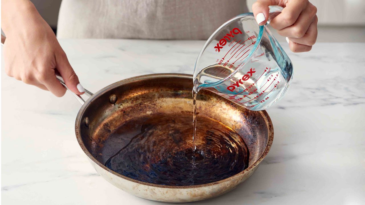 تمیز کردن ظروف سوخته