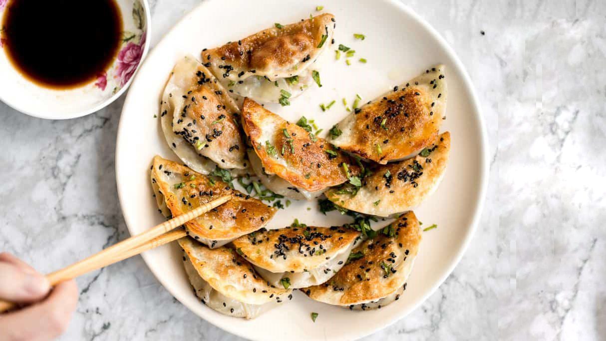 طرز تهیه پیتزا پیراشکی خوشمزه بازاری به روش ساده