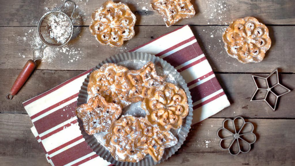 طرز تهیه شیرینی پنجره‌ای یزدی مرحله به مرحله همراه با فوت و فن