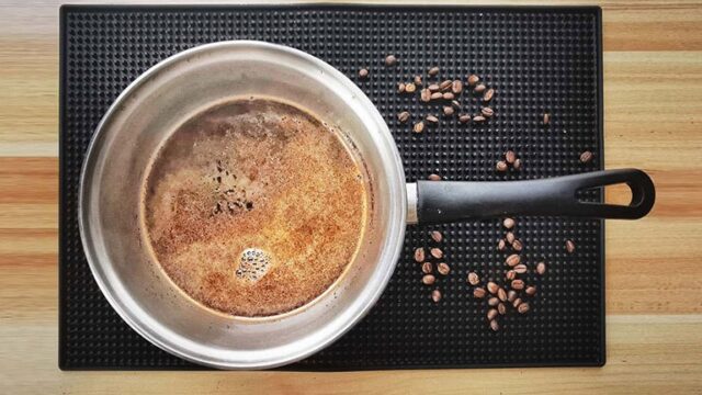 بررسی بهترین روش برای طرز تهیه قهوه با شیر جوش