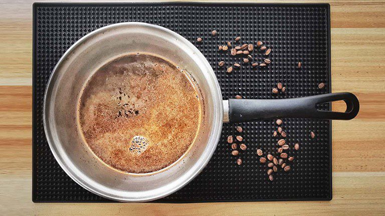 بررسی بهترین روش برای طرز تهیه قهوه با شیر جوش