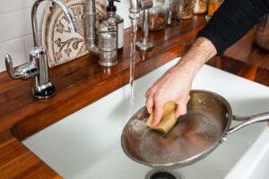 نگهداری ظروف استیل