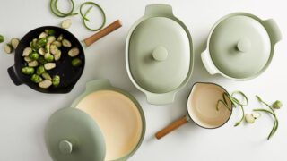 قابلمه لعابی چیست؟ آشنایی با مزایا، معایب و کاربرد انواع ظروف لعابی