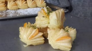 آموزش پخت شیرینی پاپیونی خوشمزه با خمیر هزارلا