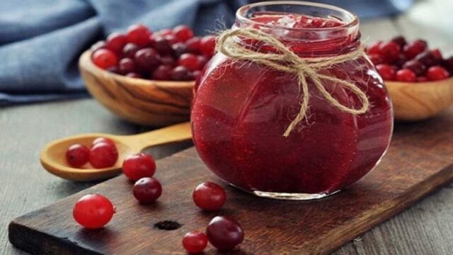 طرز تهیه مربای آلبالو خانگی