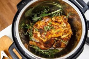 مدت زمان پخت غذا در زودپز + جدول زمانبندی انواع غذاها